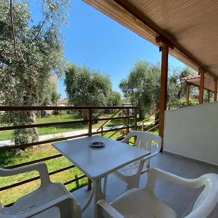 Villa Alexandra Studios Apartment *